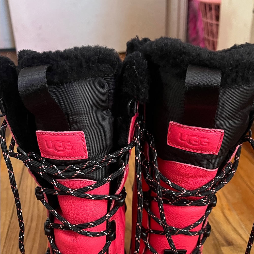 UGG extreme gore-tek Pink and Black Lace-Up ski Boots -32°c 8 m 9 w - Picture 3 of 10